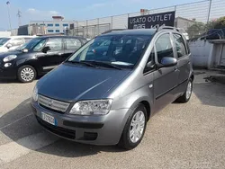 Grigio Usata 2011 Fiat Idea Dynamic Monovolume | 3500 € (Buon prezzo)