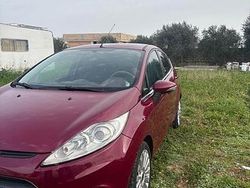 Usata 2009 Ford Fiesta Tre volumi | 4200 € (Cara)