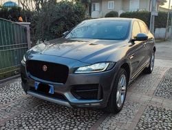 Grigio Usata 2016 Jaguar F-Pace R-Sport SUV | 15.500 € (Buon prezzo)