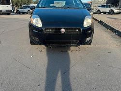 Nero Usata 2010 Fiat Grande Punto Due volumi | 2990 € (Buon prezzo)