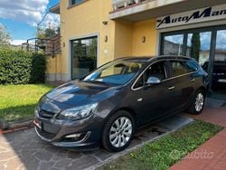 Grigio Usata 2013 Opel Astra Cosmo Station wagon | 4700 € (Buon prezzo)