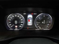 Grigio Usata 2018 Volvo XC40 Momentum SUV | 24.000 € (Buon prezzo)