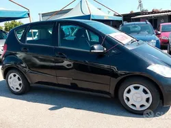 Nero Usata 2009 Mercedes A160 Tre volumi | 2499 € (Ottimo prezzo)