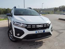 Bianco Usata 2023 Dacia Sandero Expression Tre volumi | 14.000 €