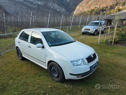 Bianco Usata 2004 Skoda Fabia Tre volumi | 900 €