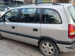 Usata 2000 Opel Zafira Monovolume | 450 € (Buon prezzo)