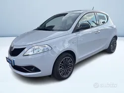 Grigio metallizzato Usata 2021 Lancia Ypsilon Gold Due volumi | 12.200 € (Buon prezzo)