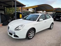 Bianco Usata 2011 Alfa Romeo Giulietta Tre volumi | 5799 € (Buon prezzo)