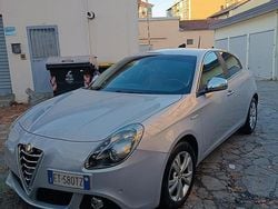 Usata 2014 Alfa Romeo Giulietta Tre volumi | 5500 € (Buon prezzo)