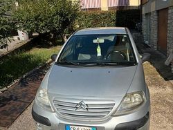 Usata 2004 Citroën C3 Due volumi | 1100 € (Buon prezzo)