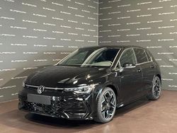 Nero Nuova 2025 VW Golf VIII R-line Tre volumi | 37.900 € (Molto cara)