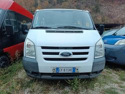 Bianco Usata 2011 Ford Transit Tre volumi | 12.000 €