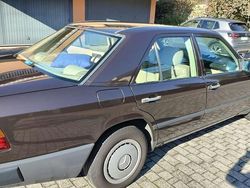 Marrone Usata 1988 Mercedes 200 Tre volumi | 5500 €
