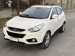 Bianco Usata 2012 Hyundai ix35 Comfort SUV | 8900 € (Cara)