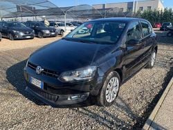 Nero Usata 2013 VW Polo Comfortline Tre volumi | 4790 € (Buon prezzo)