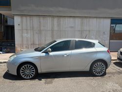 Argento Usata 2013 Alfa Romeo Giulietta Exclusive Due volumi | 7500 € (Ottimo prezzo)