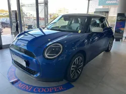 Blu Nuova 2024 Mini Cooper Classic Due volumi | 35.180 € (Buon prezzo)