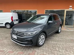 Grigio Usata 2023 VW Tiguan Elegance SUV | 31.800 € (Buon prezzo)