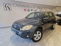 Grigio Usata 2007 Toyota RAV4 Luxury SUV | 7500 € (Cara)