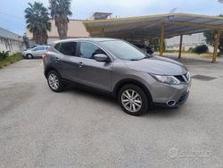 Grigio Usata 2015 Nissan Qashqai SUV | 10.500 € (Buon prezzo)
