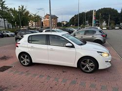 Usata 2015 Peugeot 308 Access Tre volumi | 7500 € (Buon prezzo)