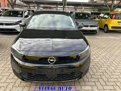 Nero Nuova 2025 Opel Corsa Edition Tre volumi | 13.690 €