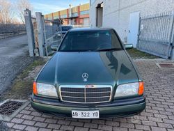 Verde Usata 1995 Mercedes C180 Elegance Tre volumi | 6500 €