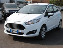 Bianco Usata 2015 Ford Fiesta Due volumi | 6000 € (Ottimo prezzo)