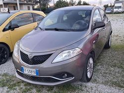 Grigio Usata 2017 Lancia Ypsilon Silver Due volumi | 7900 € (Buon prezzo)