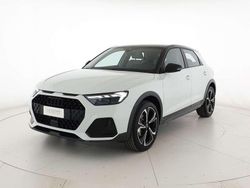 Bianco ghiacciaio metallizzato Nuova 2025 Audi A1 Ambiente Tre volumi | 30.900 € (Buon prezzo)