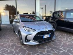 Argento Usata 2025 Toyota Yaris Hybrid Trend Tre volumi | 20.900 € (Buon prezzo)