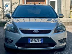 Argento Usata 2009 Ford Focus Tre volumi | 3999 € (Cara)