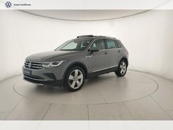 Moonstone grey Usata 2022 VW Tiguan Elegance SUV | 26.900 € (Buon prezzo)