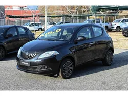 Nero Nuova 2024 Lancia Ypsilon S Due volumi | 12.900 € (Ottimo prezzo)