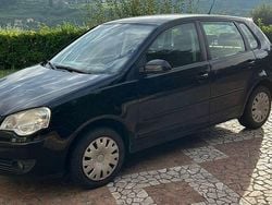 Nero Usata 2006 VW Polo Comfortline Tre volumi | 2800 € (Buon prezzo)