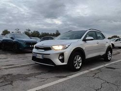 Grigio Usata 2020 Kia Stonic Style SUV | 12.200 € (Buon prezzo)