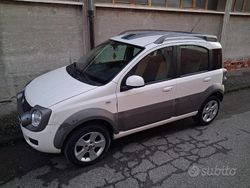 Bianco Usata 2011 Fiat Panda 4x4 Cross Due volumi | 4500 €