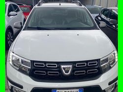 Bianco Usata 2017 Dacia Sandero Stepway Tre volumi | 6990 € (Buon prezzo)