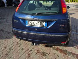 Blu Usata 2004 Ford Focus Tre volumi | 1450 € (Buon prezzo)