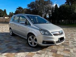 Grigio Usata 2007 Opel Zafira Cosmo Monovolume | 3800 € (Cara)