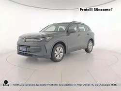 B0 dolphin grey metallizzato Usata 2024 VW Tiguan Life SUV | 32.900 € (Buon prezzo)