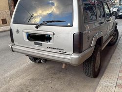 Grigio Usata 2000 Jeep Cherokee SUV | 6000 € (Cara)