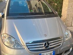 Argento Usata 2008 Mercedes A180 Elegance Tre volumi | 2000 € (Ottimo prezzo)