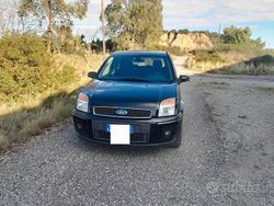 Nero Usata 2008 Ford Fusion Tre volumi | 3800 € (Molto cara)