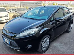 Nero Usata 2011 Ford Fiesta Titanium Due volumi | 4900 € (Buon prezzo)