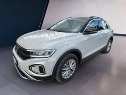 Beige Usata 2023 VW T-Roc Life SUV | 22.900 € (Buon prezzo)