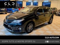 Black auris Usata 2015 Toyota Auris Lounge Tre volumi | 8100 € (Molto cara)