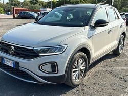 Beige Usata 2023 VW T-Roc Life SUV | 20.900 € (Ottimo prezzo)