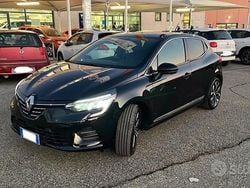 Nero Usata 2022 Renault Clio Zen Monovolume | 14.500 €