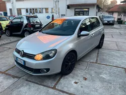 Argento Usata 2009 VW Golf VI Highline Tre volumi | 6800 € (Buon prezzo)